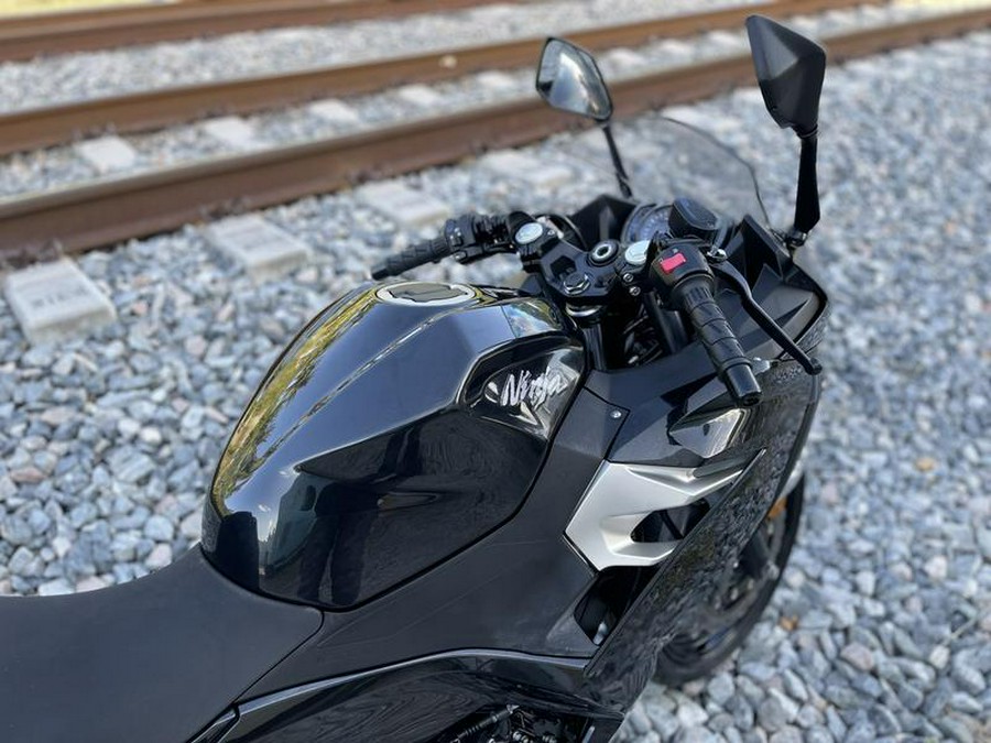 2019 Kawasaki Ninja® 400 ABS Metallic Spark Black