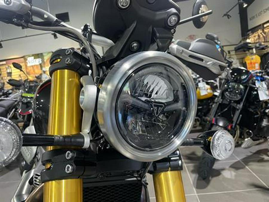 2025 Triumph Scrambler 1200 XE