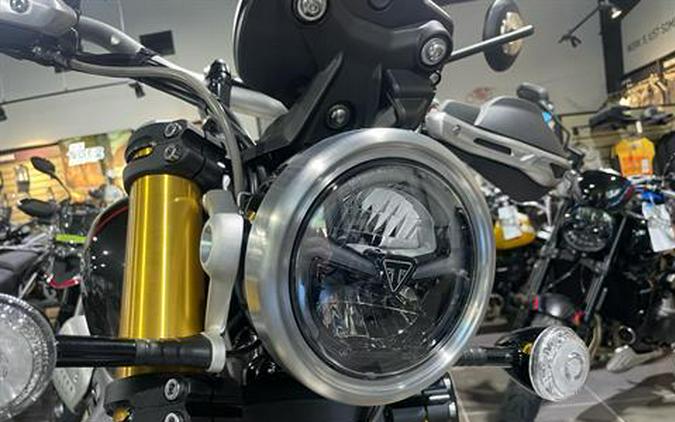 2025 Triumph Scrambler 1200 XE