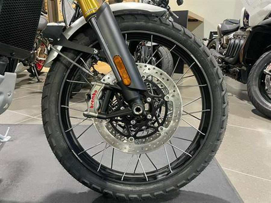 2025 Triumph Scrambler 1200 XE