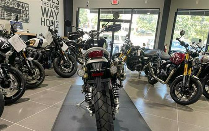 2025 Triumph Scrambler 1200 XE