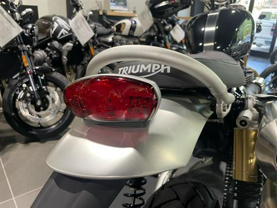 2025 Triumph Scrambler 1200 XE