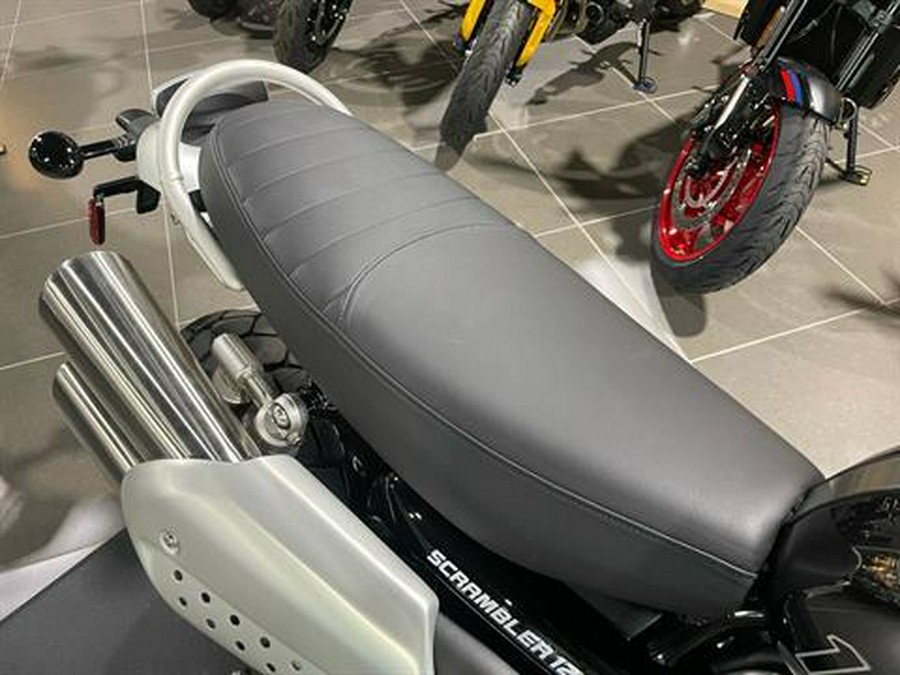 2025 Triumph Scrambler 1200 XE