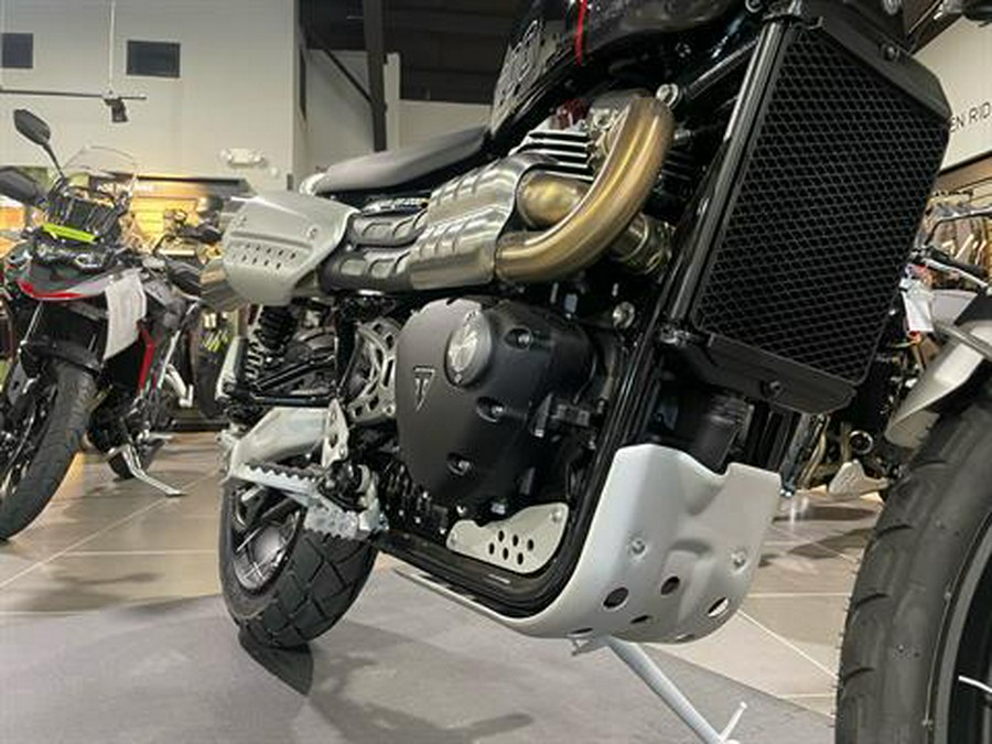 2025 Triumph Scrambler 1200 XE