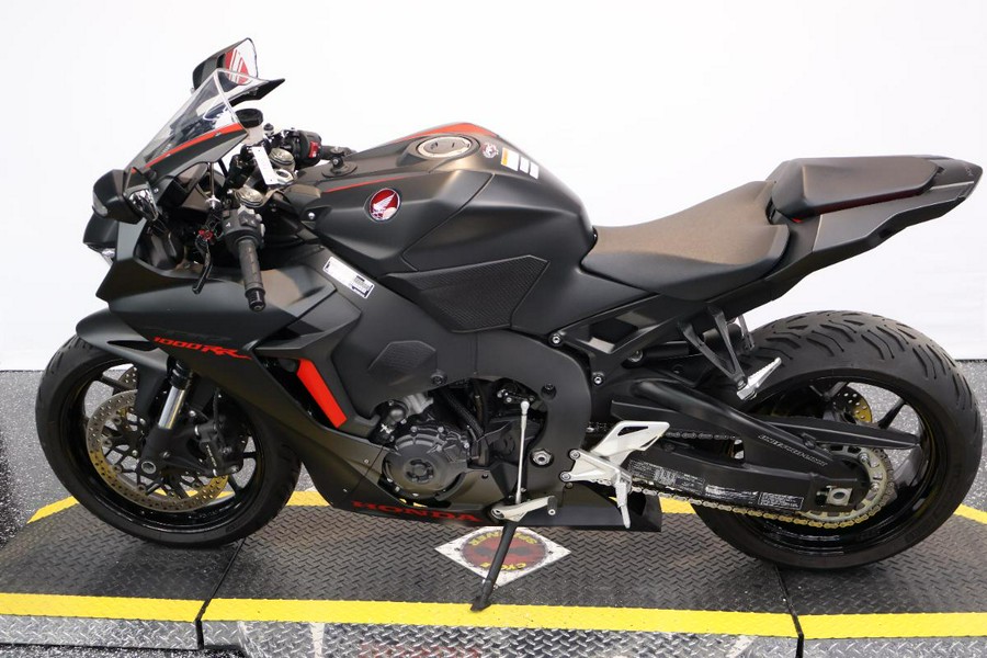 2017 Honda CBR1000RR - $13,999.00