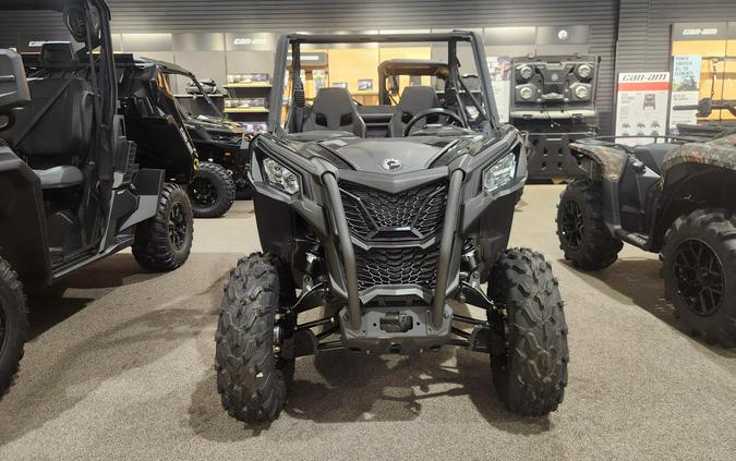 2025 Can-Am Maverick Trail DPS 700