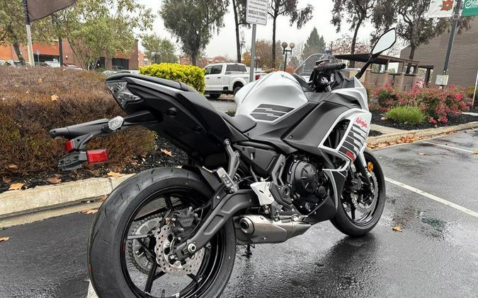 2026 Kawasaki Ninja® 650 ABS