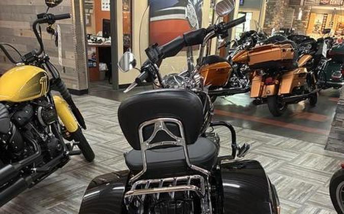 2017 Harley-Davidson® FLHR - Road King®