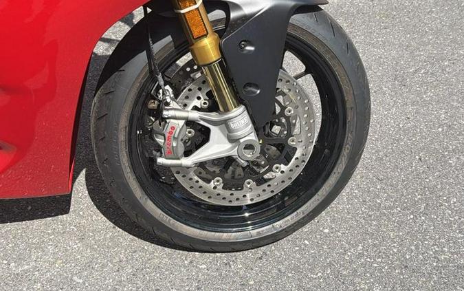 2026 Ducati Panigale V2 S Ducati Red
