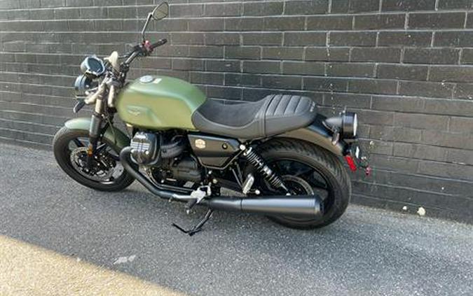 2024 Moto Guzzi V7 Stone