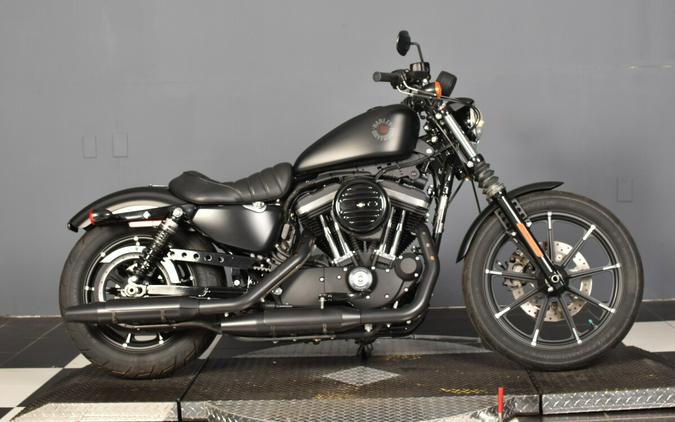 2022 Harley-Davidson Iron 883 Review [Air-Cooled Sportster]