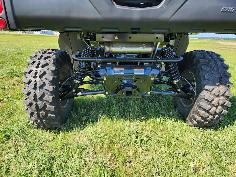 2025 Can-Am DEFENDER LIMITED CAB HD10