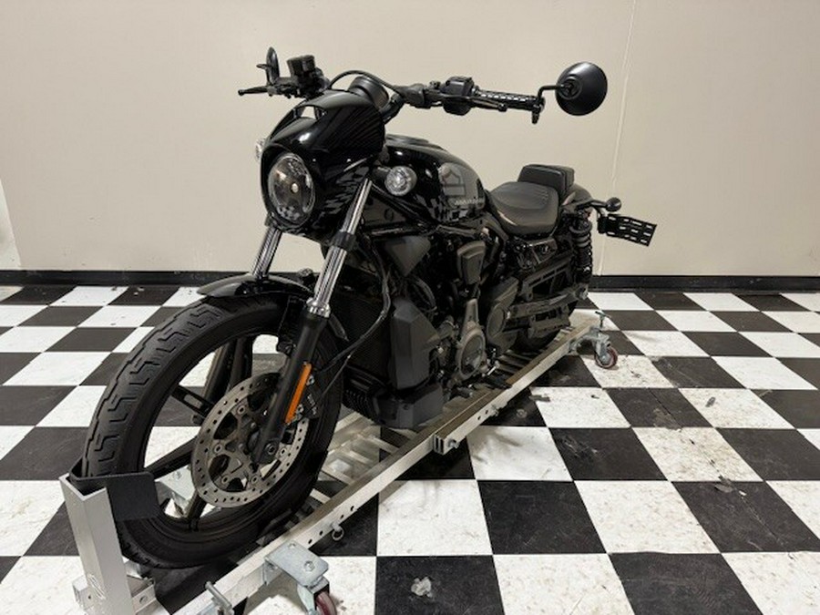 RH975 2022 Nightster™