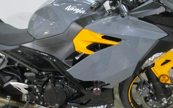 2018 Kawasaki Ninja® 400 ABS Pearl Solar Yellow/Pearl Storm Gray/Ebony