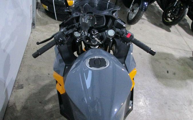 2018 Kawasaki Ninja® 400 ABS Pearl Solar Yellow/Pearl Storm Gray/Ebony
