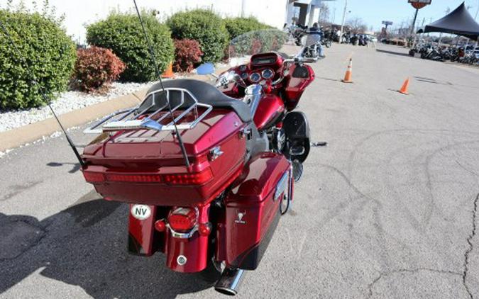 2011 Harley-Davidson CVO™ Road Glide® Ultra