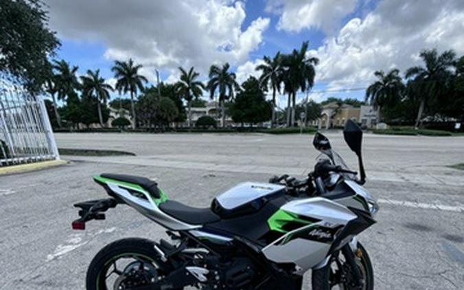 2024 Kawasaki Ninja e-1 ABS