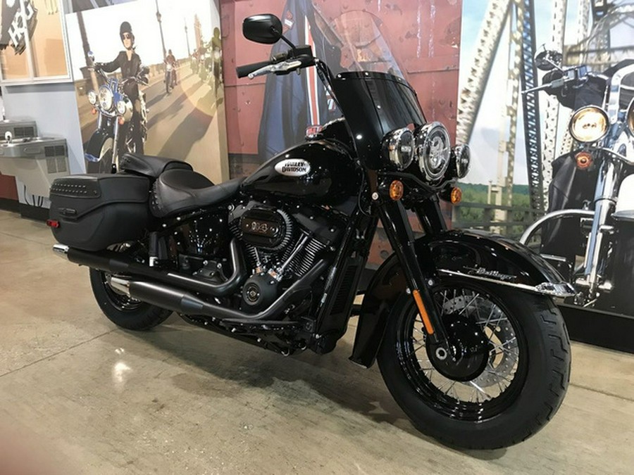 2024 Harley-Davidson Softail FLHCS - Heritage Classic