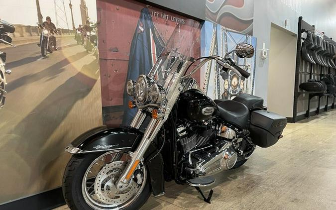 2024 Harley-Davidson Softail FLHCS - Heritage Classic