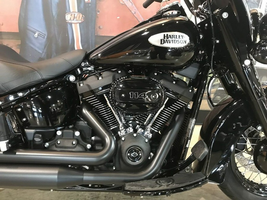 2024 Harley-Davidson Softail FLHCS - Heritage Classic