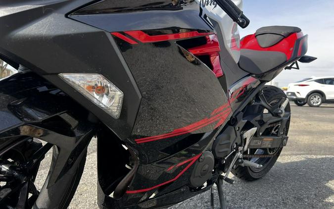 2023 Kawasaki Ninja 400 KRT Edition