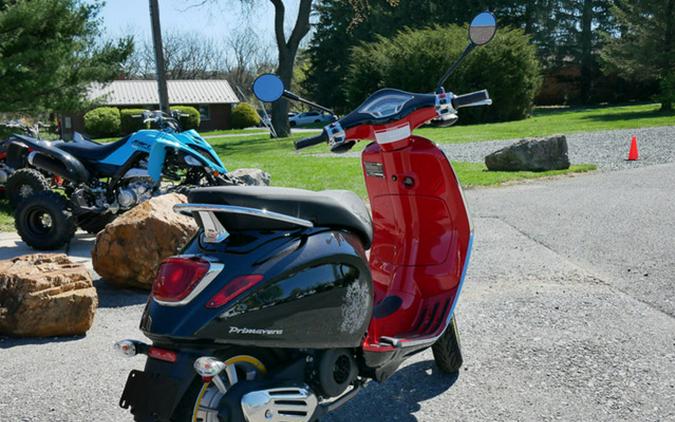 2023 Vespa Primavera 150 Disney Mickey Mouse Edition