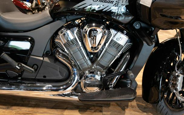 2023 Indian Motorcycle® Challenger® Black Metallic