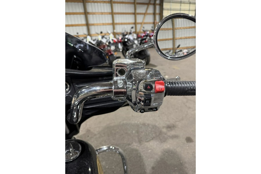 2015 Indian Motorcycle CHIEFTAIN, THUNDER BLACK, 49ST Base