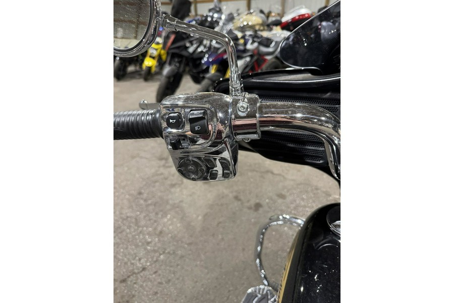 2015 Indian Motorcycle CHIEFTAIN, THUNDER BLACK, 49ST Base