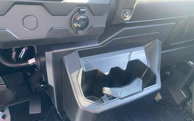 2026 Can-Am Defender 6x6 Limited