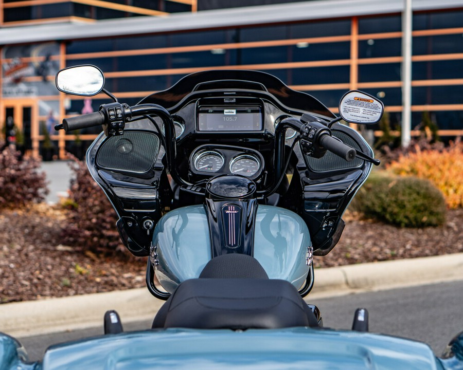 FLTRT 2024 Road Glide 3