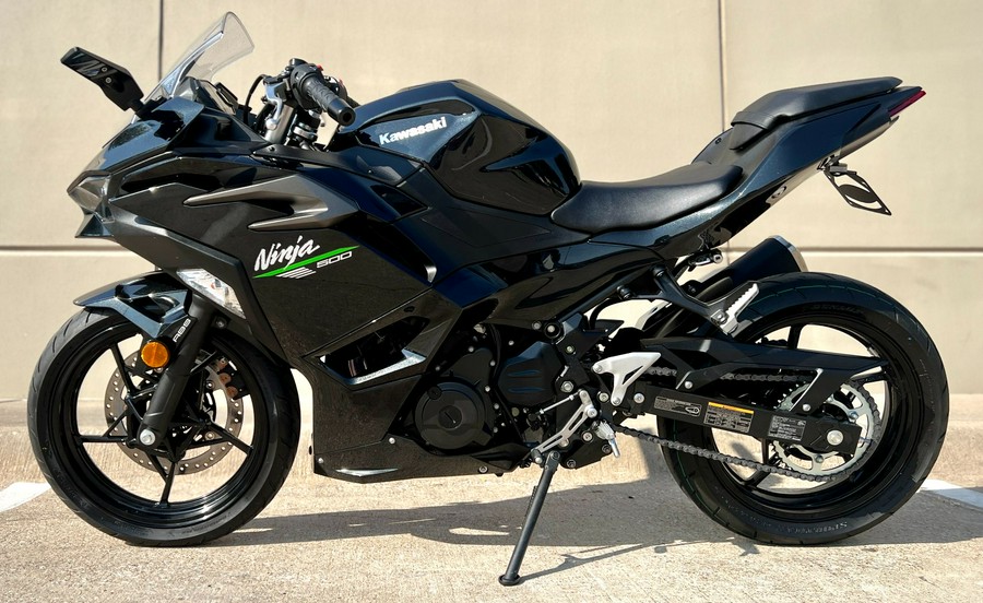 2024 KAWASAKI EX500GRFNN