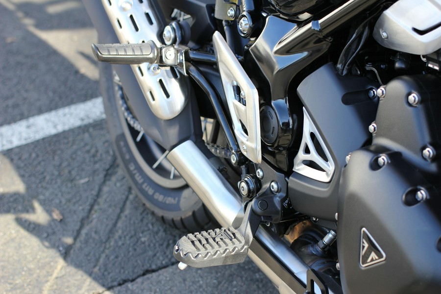 2026 Triumph Scrambler 400 XC