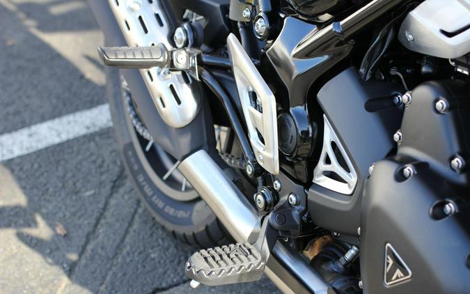 2026 Triumph Scrambler 400 XC