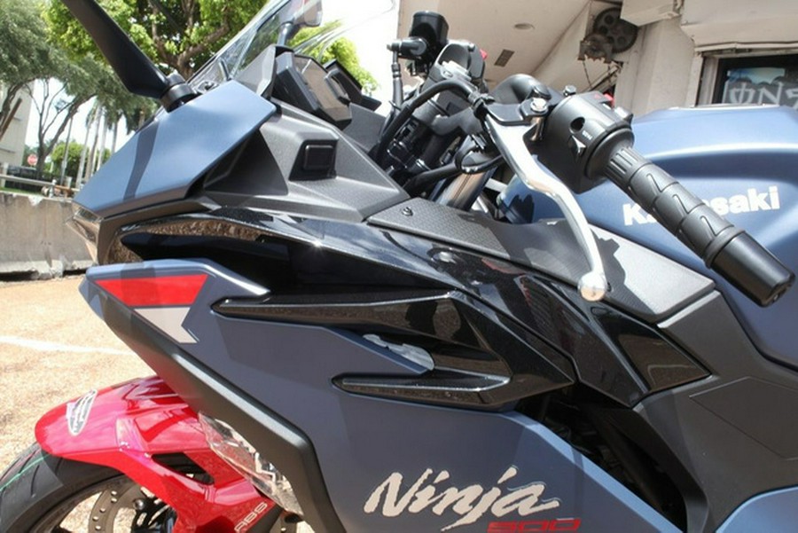 2026 Kawasaki Ninja 500 ABS Metallic Matte Twilight Blue