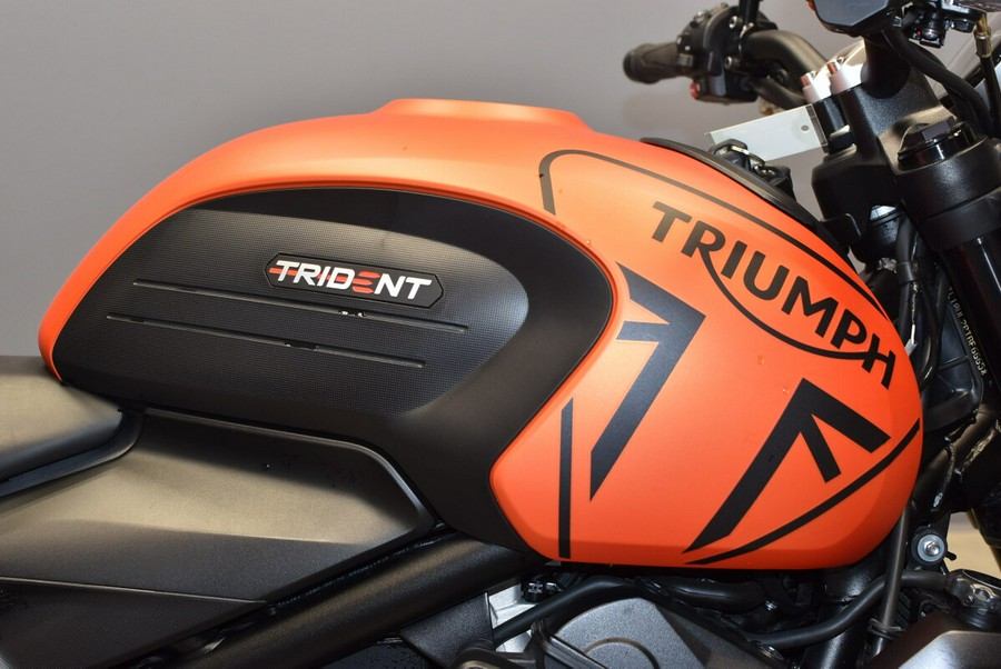 2023 Triumph Trident 660 Silver Ice Diablo Red
