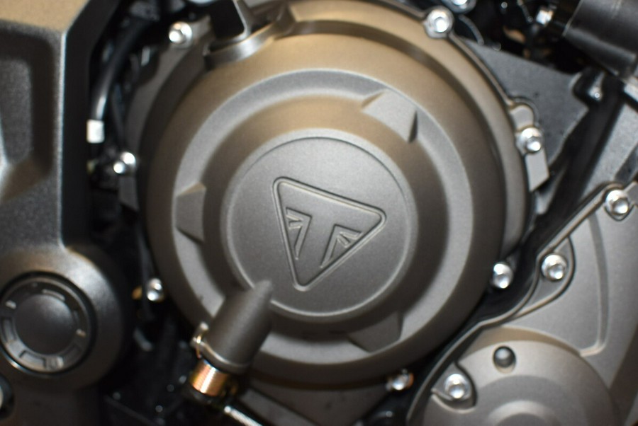 2023 Triumph Trident 660 Silver Ice Diablo Red