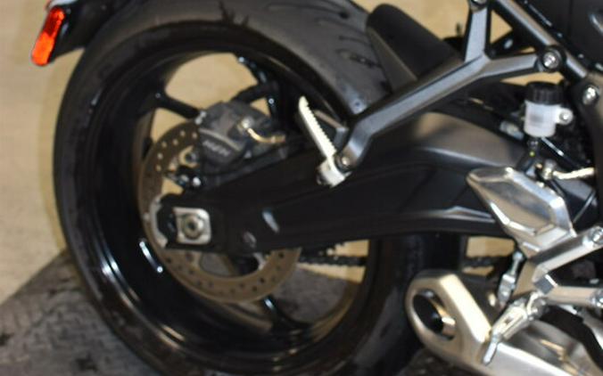 2023 Triumph Trident 660 Silver Ice Diablo Red