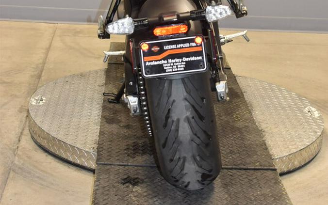 2023 Triumph Trident 660 Silver Ice Diablo Red