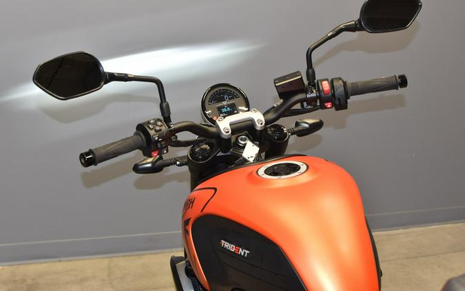 2023 Triumph Trident 660 Silver Ice Diablo Red