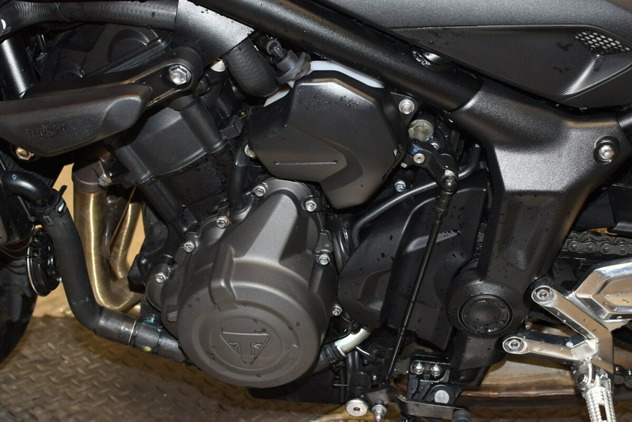 2023 Triumph Trident 660 Silver Ice Diablo Red