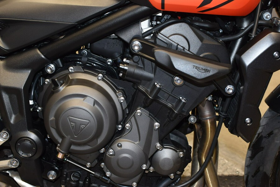 2023 Triumph Trident 660 Silver Ice Diablo Red