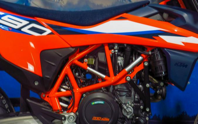 2023 KTM 690 SMC R