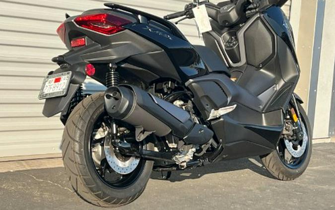 2025 Yamaha XMAX