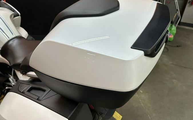 2022 BMW R 1250 RT 719 Mineral White Metallic