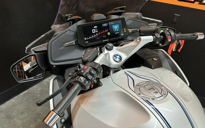 2022 BMW R 1250 RT 719 Mineral White Metallic