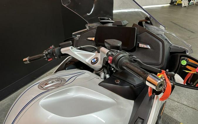 2022 BMW R 1250 RT 719 Mineral White Metallic