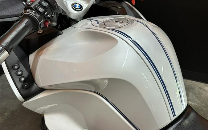 2022 BMW R 1250 RT 719 Mineral White Metallic