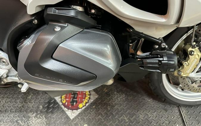 2022 BMW R 1250 RT 719 Mineral White Metallic