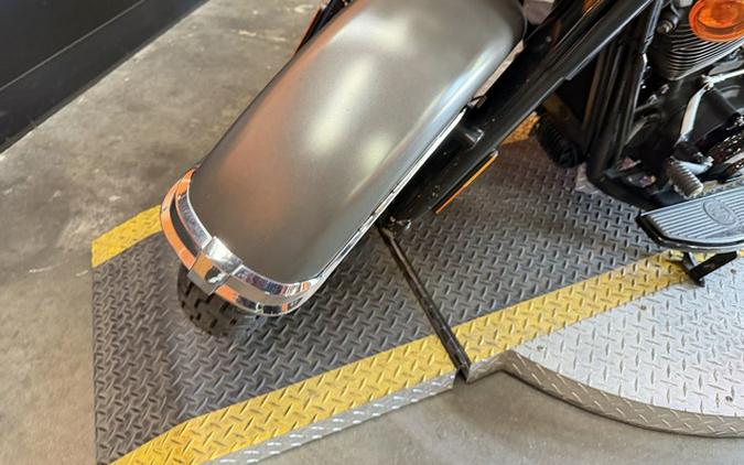 2018 Harley-Davidson Softail FLHC - Heritage Classic